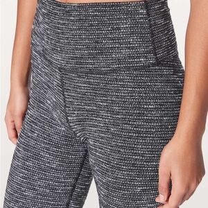 Lululemon /// Womens Wunder Under Hi-Rise Tight 28” Leggings - Size 6
